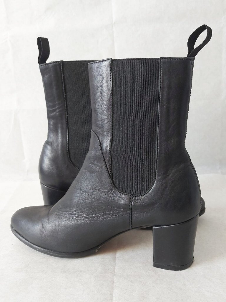 Poppy Barley Black Leather Chelsea Boots Size 6 Mid-Block Heel Pullon Casual — image 8 of 8
